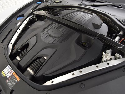 2022 Porsche PANAMERA thumbnail 30