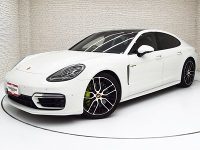 2022 Porsche PANAMERA 照片 3