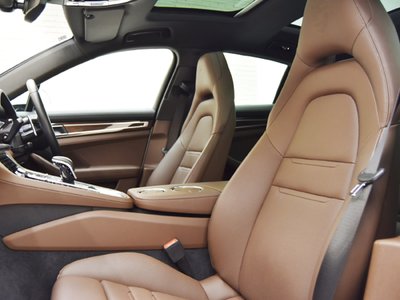 2022 Porsche PANAMERA 照片 9