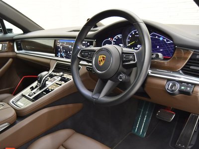 2022 Porsche PANAMERA thumbnail 11