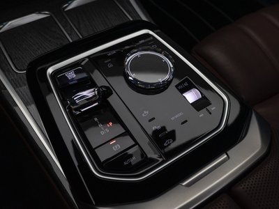 BMW 7 SERIES - 9