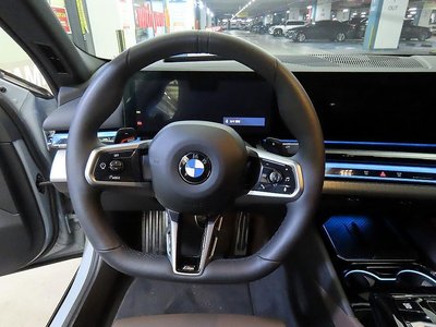 BMW 5 SERIES - 8