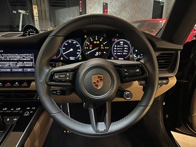 PORSCHE 911 - 8