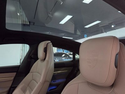 صورة مصغرة 16 لـ 2024 Porsche TAYCAN