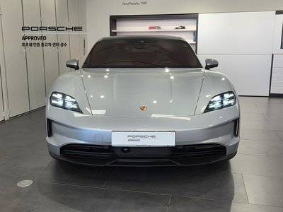 صورة 2 لـ 2024 Porsche TAYCAN