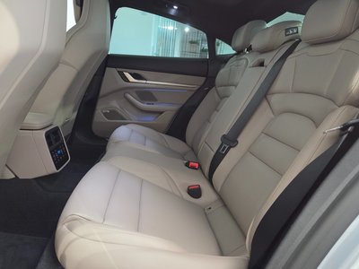 صورة مصغرة 17 لـ 2024 Porsche TAYCAN