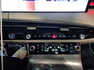 2026 Genesis GV70 缩略图 15