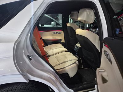صورة 9 لـ 2026 Genesis GV70