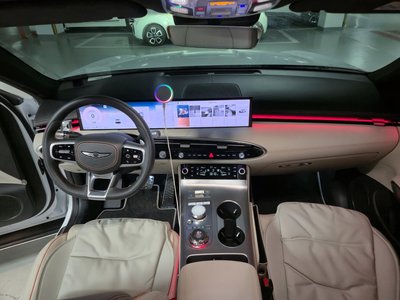 صورة 5 لـ 2026 Genesis GV70