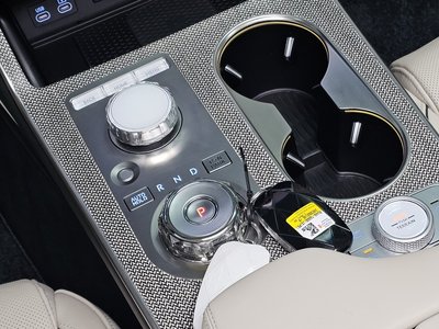صورة 9 لـ 2024 Genesis GV80