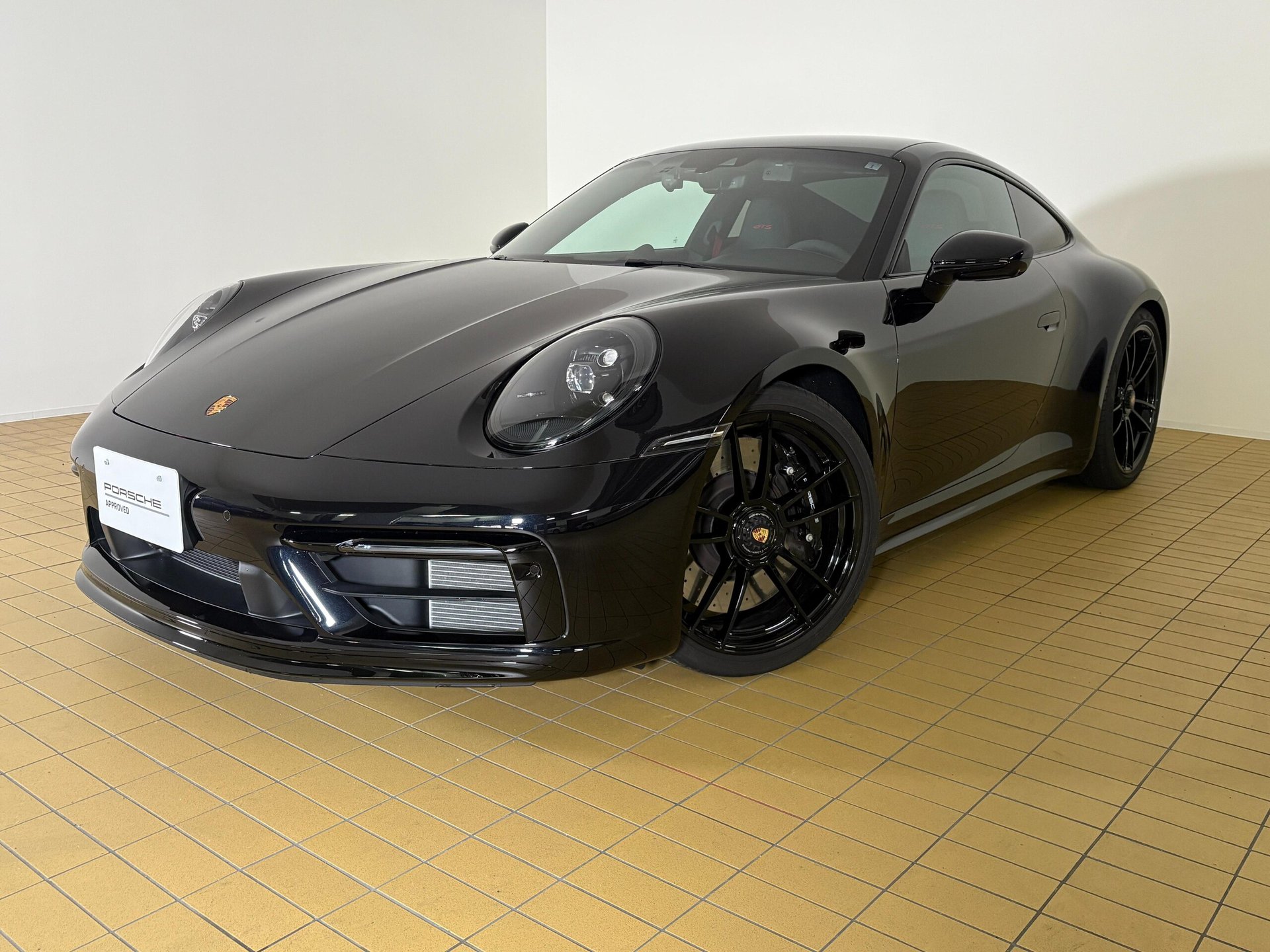 PORSCHE 911 - View 1