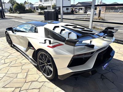 LAMBORGHINI AVENTADOR - 9