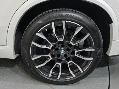 صورة 8 لـ 2025 BMW X5