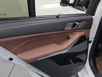 2025 BMW X5 缩略图 15