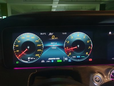 MERCEDES-BENZ E-CLASS - 8