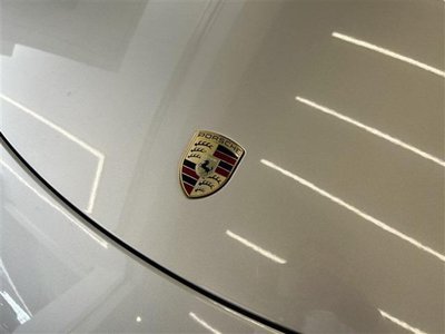 PORSCHE 911 - 9