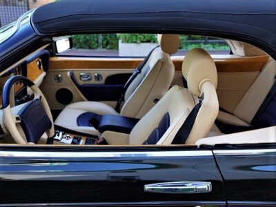 BENTLEY AZURE - 10