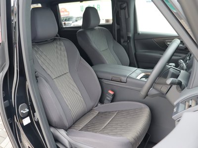 2026 TOYOTA ALPHARD photo 8