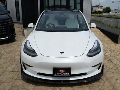 TESLA MODEL 3 - 5