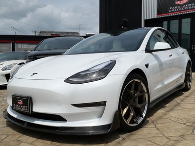 TESLA MODEL 3 - 2