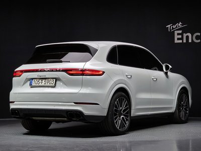 PORSCHE CAYENNE - 4