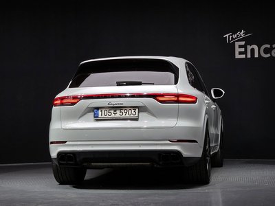 PORSCHE CAYENNE - 3