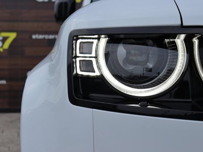 LAND ROVER DEFENDER - 7