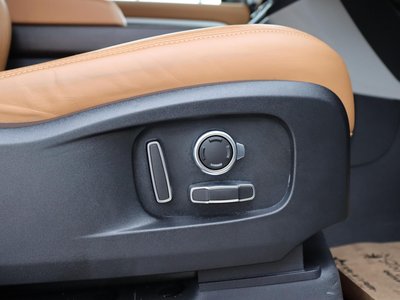 صورة مصغرة 24 لـ 2023 LAND Rover DEFENDER
