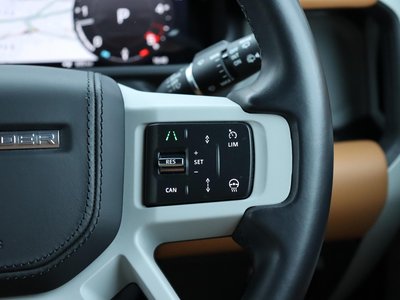 LAND ROVER DEFENDER - 10