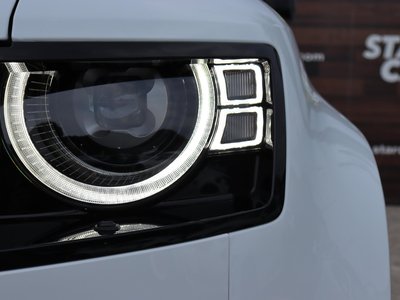 LAND ROVER DEFENDER - 6