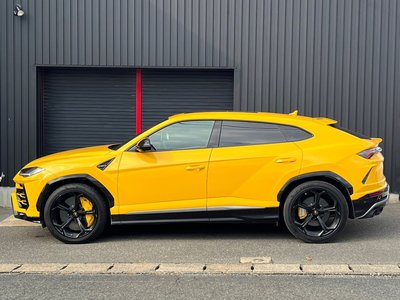 LAMBORGHINI URUS - 6