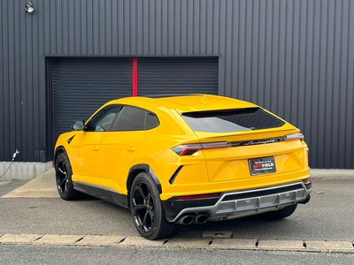 LAMBORGHINI URUS - 9