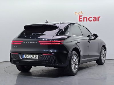 صورة 3 لـ 2021 Genesis GV70
