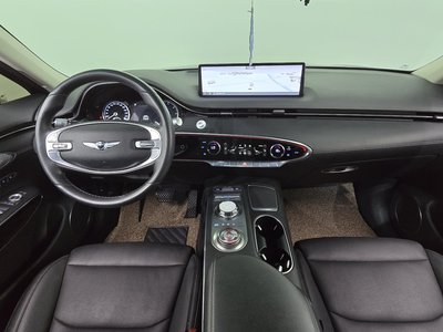 صورة 5 لـ 2021 Genesis GV70