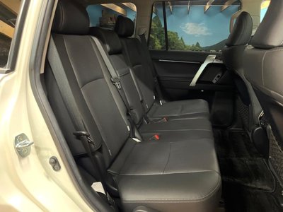 TOYOTA LAND CRUISER PRADO - 9