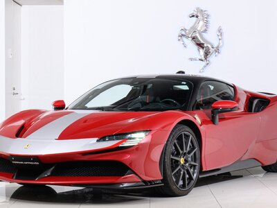 FERRARI SF90 STRADALE