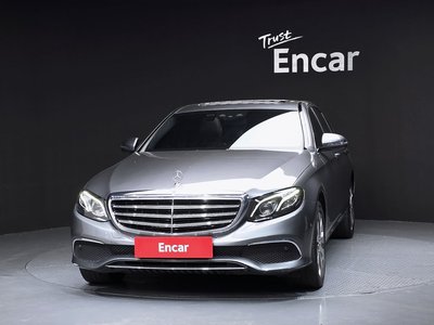 MERCEDES-BENZ E-CLASS - 2