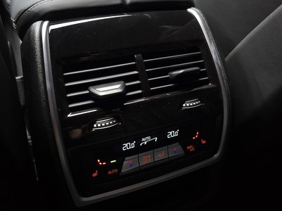 2025 BMW X5 — миниатюра 24