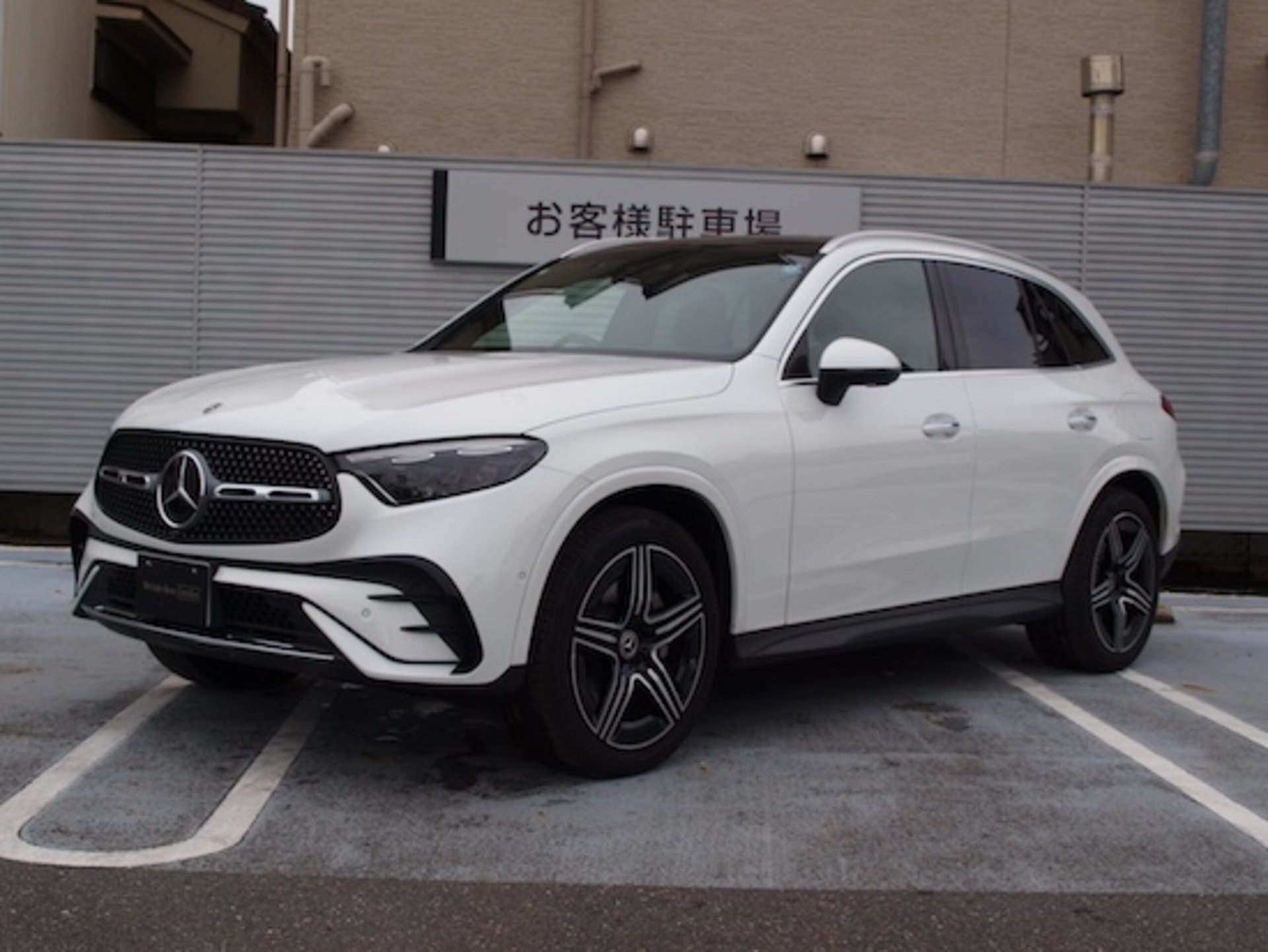 MERCEDES-BENZ GLC - View 1