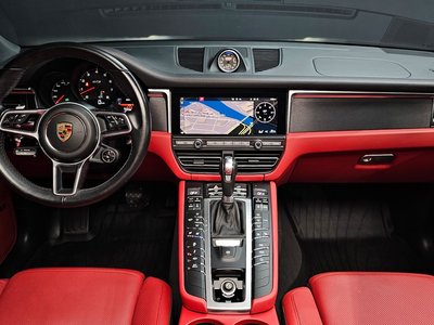 PORSCHE MACAN - 5