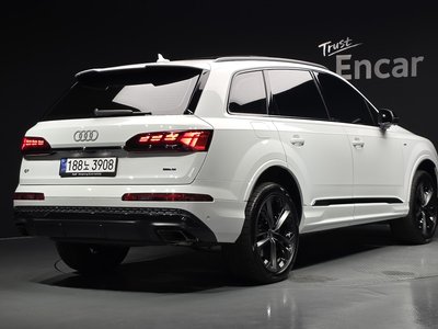 صورة 3 لـ 2025 AUDI Q7