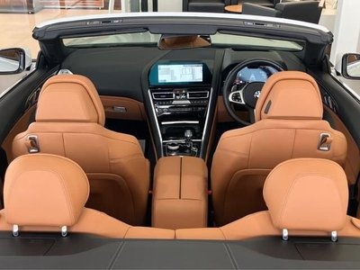 BMW 8 SERIES - 2