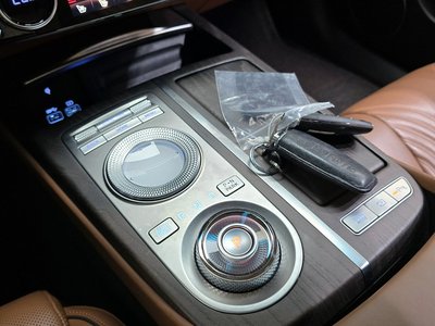 GENESIS G80 (RG3) - 9