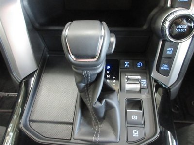 2023 Toyota LAND CRUISER 300 缩略图 18