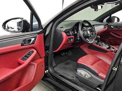PORSCHE MACAN - 10