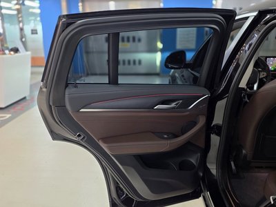 صورة مصغرة 20 لـ 2025 BMW X4
