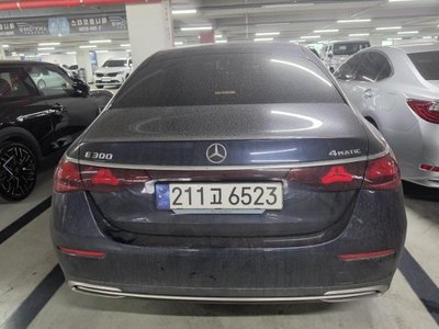 MERCEDES-BENZ E-CLASS - 4