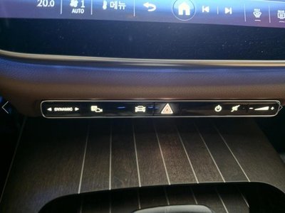 MERCEDES-BENZ E-CLASS - 9