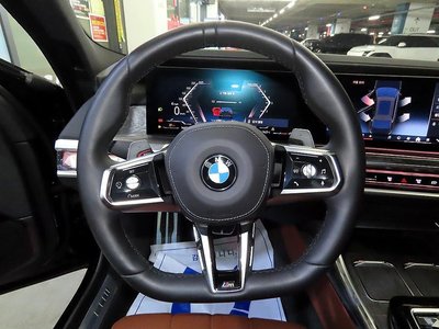 BMW 7 SERIES - 8