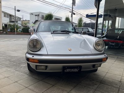 PORSCHE 911 - 6